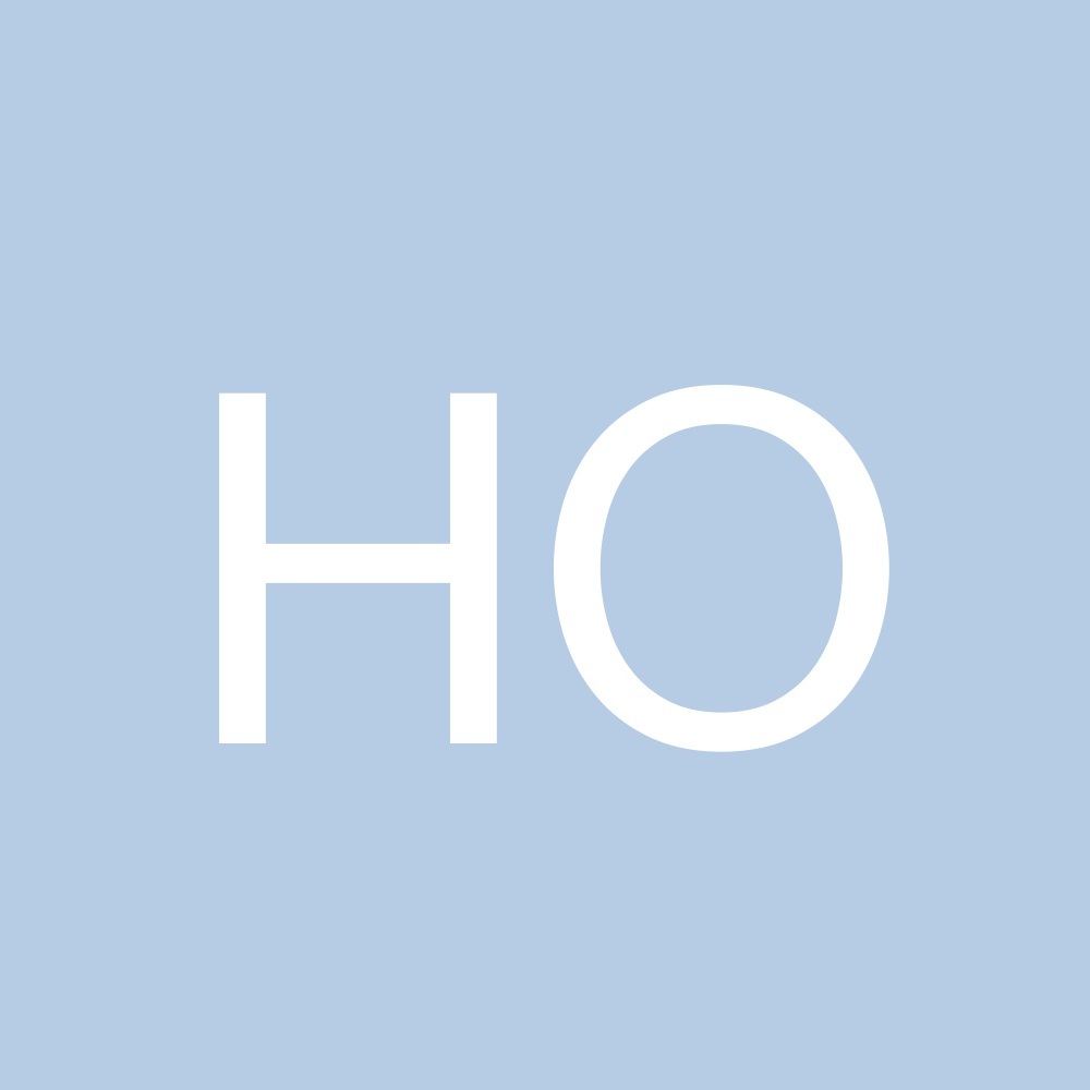Meet your Posher, Hollly